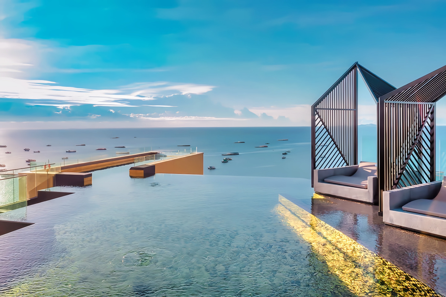 EDGE Sea View Holiday Inn Central Pattaya SEA Hotels in Bang Lamung