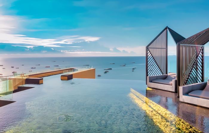 EDGE Sea View Holiday Inn Central Pattaya SEA