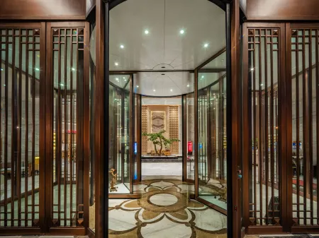 Soaring Dragon Hotel Отели рядом с достопримечательностью «Xi'an International Convention and Exhibition Center»