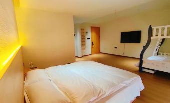 Starry Sky Courtyard Hotel