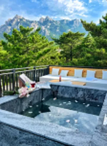 Liyu Designer Hot Spring Homestay (Lushan Scenic Area)