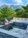 Liyu Designer Hot Spring Homestay (Lushan Scenic Area)