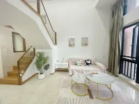 Shibei Loft Theme Cinema Homestay (Shishi Taihe Square)