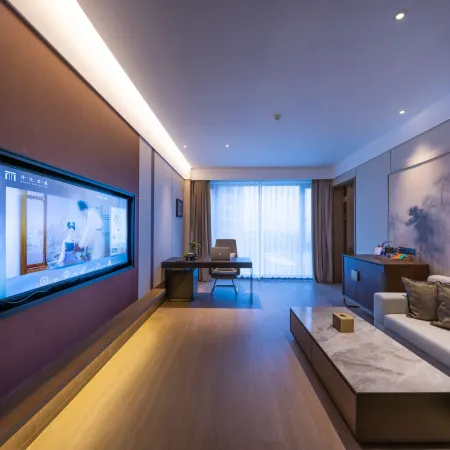 Maison New Century Hotel Hangzhou Bay (in Geely Giehow Plaza)