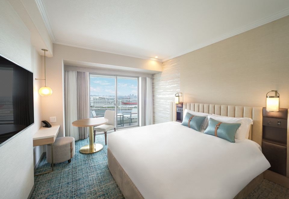Kobe Meriken Park Oriental Hotel waterfront view