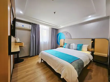 Yunhong Hotel (Guangzhou Railway Station Xicun Subway Station)