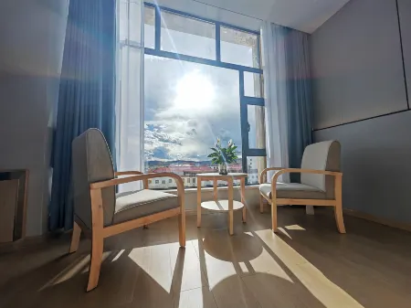 Hongyuan Jujia Smart Hotel Отели рядом с достопримечательностью «Ruixiang Tower»