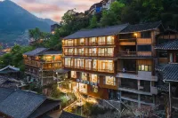 依山之畔·Olny花語美學全景美宿（西江千戶苗寨東引觀景台店） - 旅館