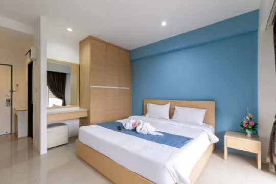 Ruan Plaisoi Apartment