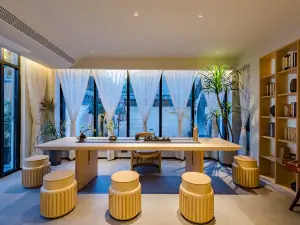 Floral Hotel·Fanshu Smart Hotel(Heluo Ancient City Yangwan Subway Station)