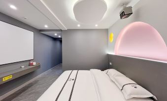 Qingzhen Platinum Hotel (Yunling Middle Road Branch)