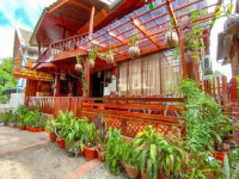 Soutikone 1 Guesthouse Hotels near Sisavangvong Road