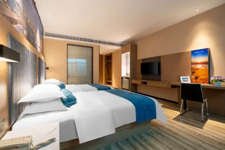 Huayi Select Hotel (Nanning East Railway Station)