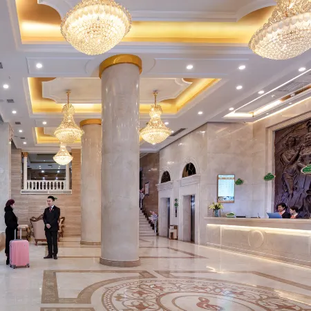 Vienna Hotel (Jishou Railway Station)