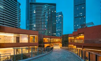 Suzhou Wujiang East Taihu Huajianting Water Yunbian Hotel