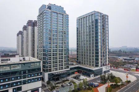 Zigong Yuansen Hotel (Fangte Dinosaur Kingdom)