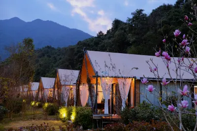 LUYINSANQIU GLAMPING RESORT Hotels near Feiyunding Mountain