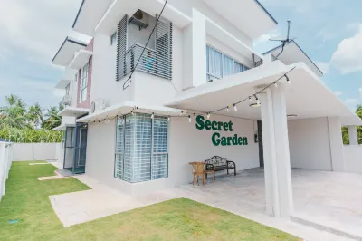 Secret Garden Homestay Api-Api 호텔