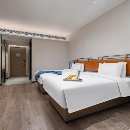 Echarm Hotel (Nanchangxizhan North Square Shengfuyou)