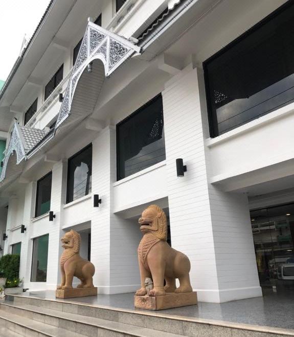 아요사야 호텔의 깔끔하게 정돈된 객실 내부