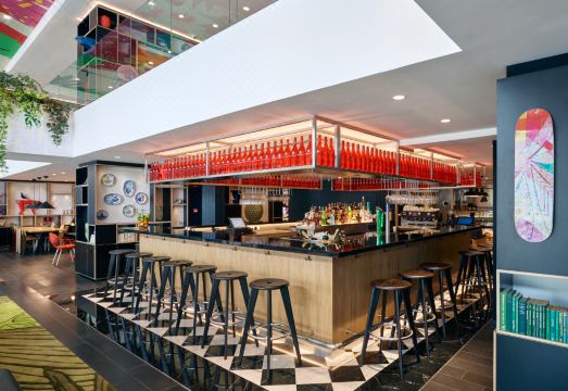 시티즌M 쿠알라룸푸르 부킷 빈탕의 로비 모습