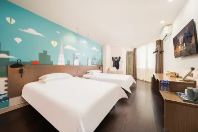 Jinjiang Inn Select (Haikou Arcade House Old Street Binhai Avenue) Hotels near Hainan University(Haidian Campus)