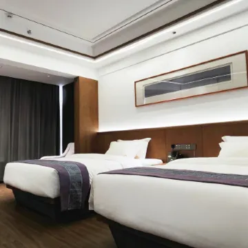 Pingbian Dishui Miaocheng Resort Hotel