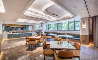 Beijing Chaoyang High speed Railway Station Atour Hotel