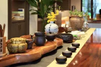 Puyuan Jingshe Hotel (Lijiang Ancient City South Gate)
