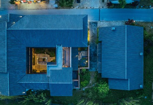 홀리데이 인 지우화 마운틴 핫 스프링 바이 IHG