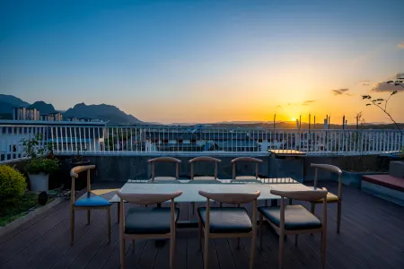 Zhangjiajie Junlan Hotel (Tianmen Mountain Cableway Station) Отели рядом со станцией Zhangjiajie West Station