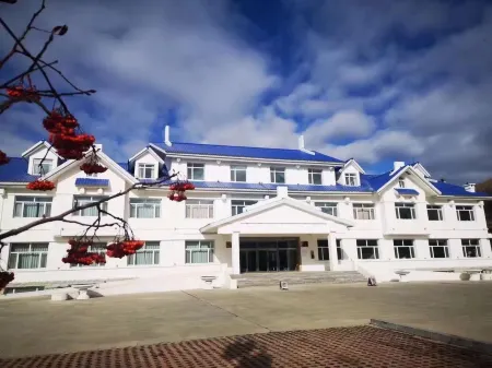 Aershan YunJinShanJu Отели рядом со станцией Aershan Railway Station