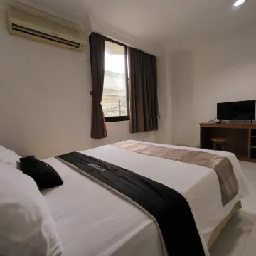DS CoLive 34 Pecinan โรงแรมใกล้การูดาพาร์ค