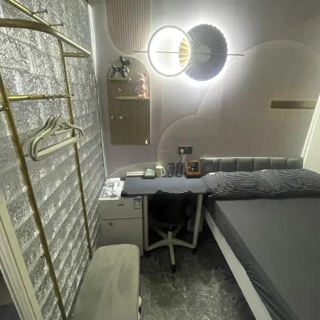 Yutik Guesthouse Отели рядом с достопримечательностью «Стадион «Монг-Кок»»