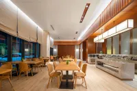 Jiuzhou International Hotel Hotels in He County