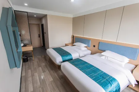 Echarm Hotel (Chaka) Отели в г. Улан