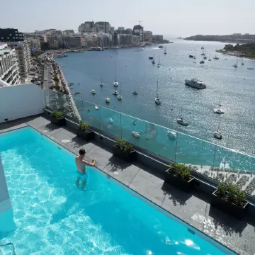 Verdi Gzira Promenade Отели рядом с достопримечательностью «Аудиовизуальное шоу Мальта-Экспириенс»