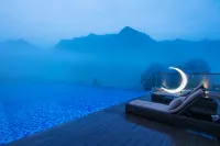 Avatar Hilltop Resort - Infinity Pools