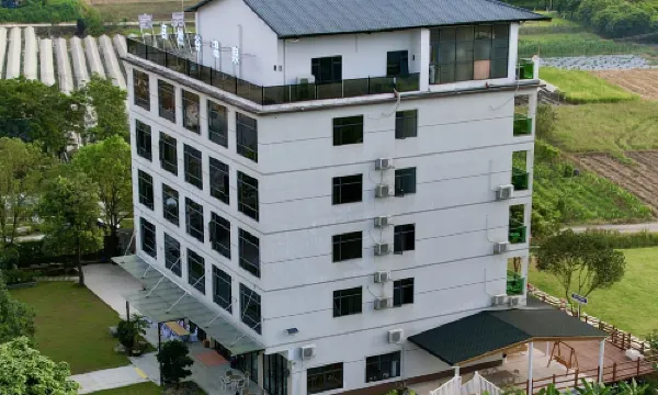 Longmen Nankunshan Nature Valley Hot Spring Hotel