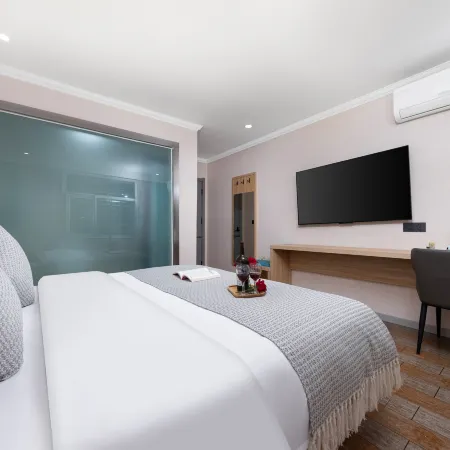 Huishui Hongxin Hotel (Huishui County Snack City)