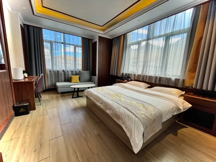 Dingjie Yuhuang Hotel