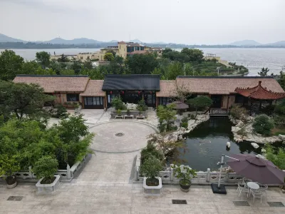 Jinan Huiyan Mountain Residential Residence Hotels near Golden Beach