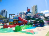 Paradise Resort Gold Coast Hotels near SkyPoint Climb
