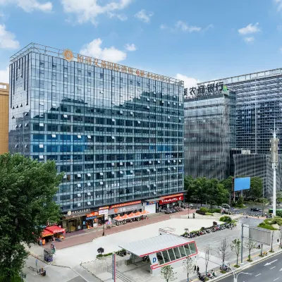 Polysheron International Hotel (Guiyang Huaxi District Government Mingzhu Avenue Subway Station) Hotels near Huaxinan Railway Station