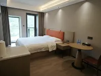Qiyazhi Apartment (Xiaomo Lingnan Jiulong Bay) - Balkoner