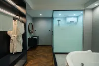 Longmen Inn · Cold Home Film Hotel