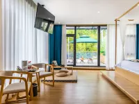 Qingle Valley Homestay Hotels in Changyang