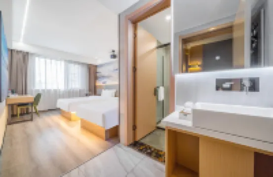 Shoulvrujia Superior Yun Hotel (Tiantai Zhexi Old Street Jigong Former Residence)
