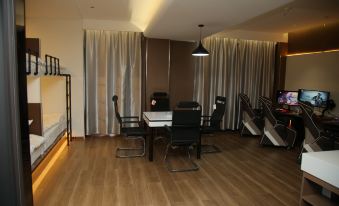 Lvliang Jijing E-Sports Hotel