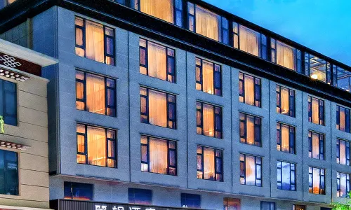 Lavande Hotel (Shangri-La)